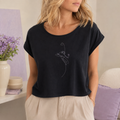 T-shirt nera girocollo ampio “Linea cuore” in cotone organico