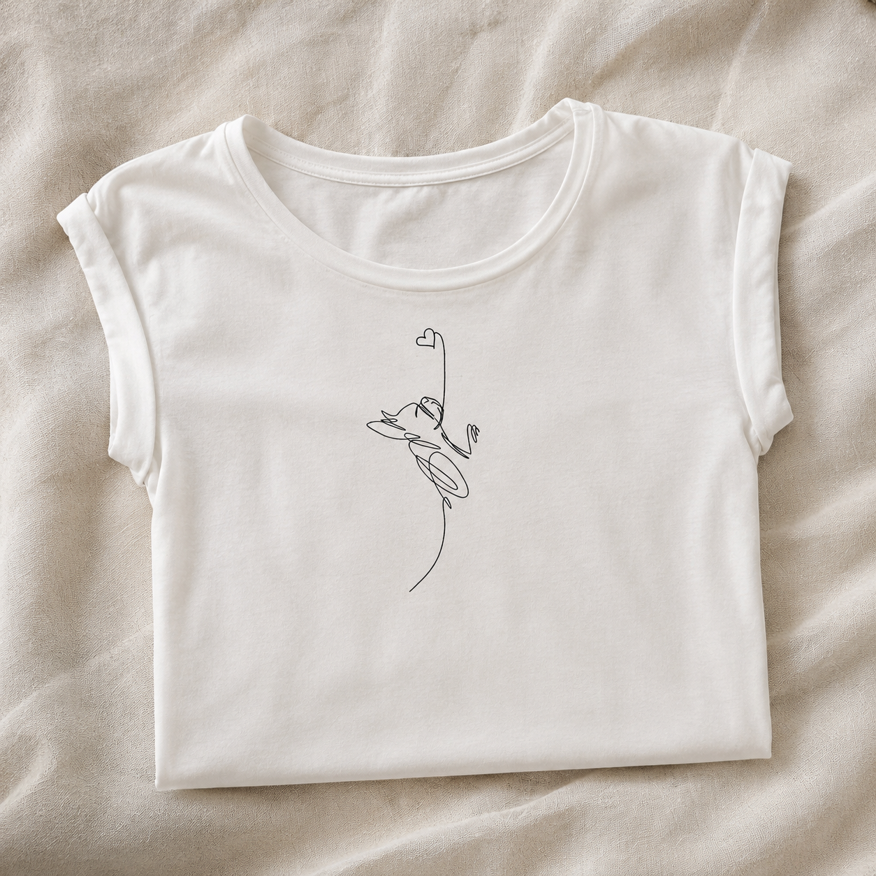 T-shirt bianca girocollo ampio “Linea cuore” in cotone organico